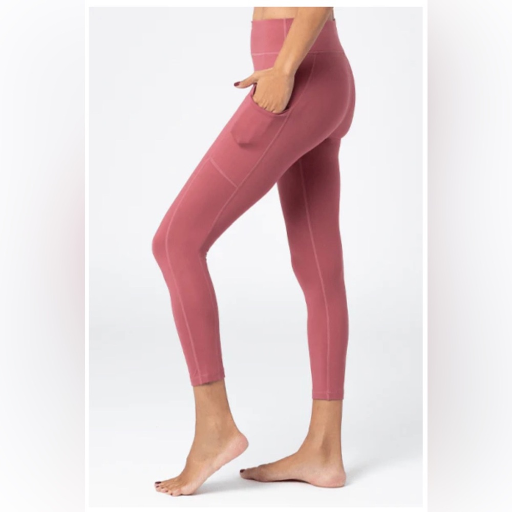 NWT Sol & Mane Willow 7/8 Legging